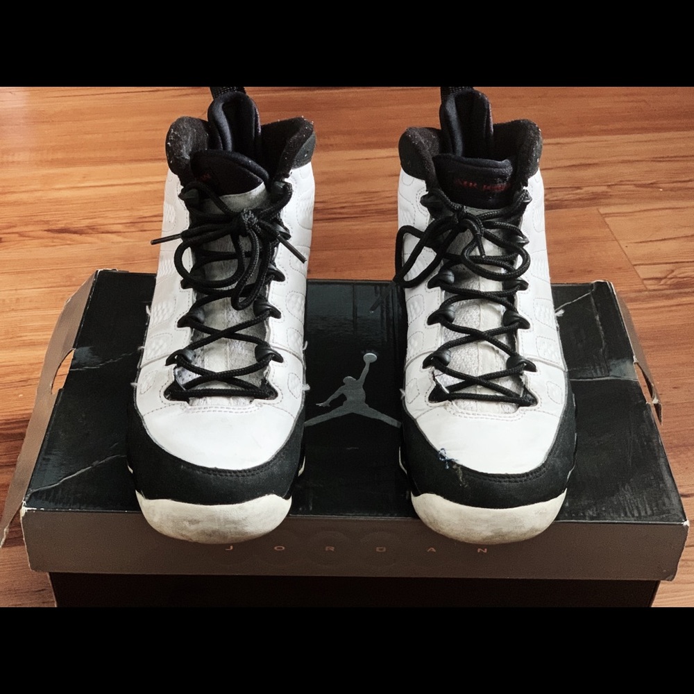 Air Jordan 9 Retro